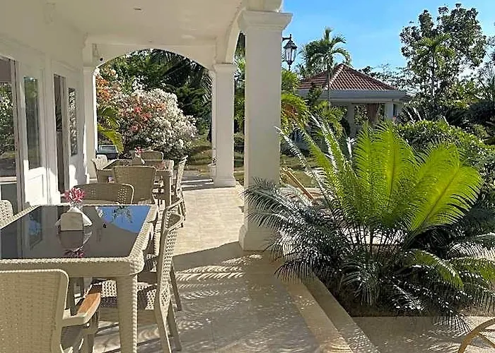 Casablanca By The Sea 3* マクタン